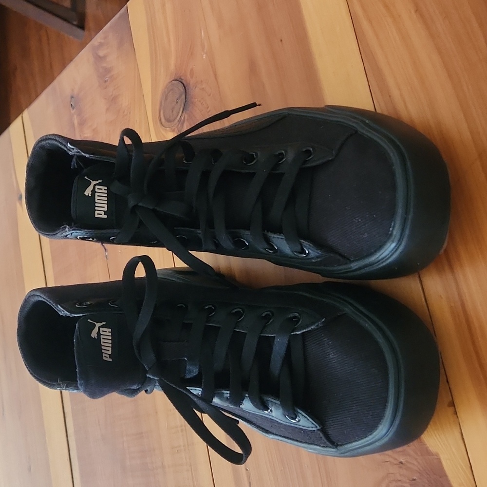 Puma ankle shoes